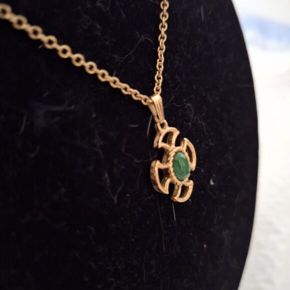 Avon Vintage Women's Necklace Baroness Maltese Cross Gold Tone Faux Jade - Picture 9 of 11
